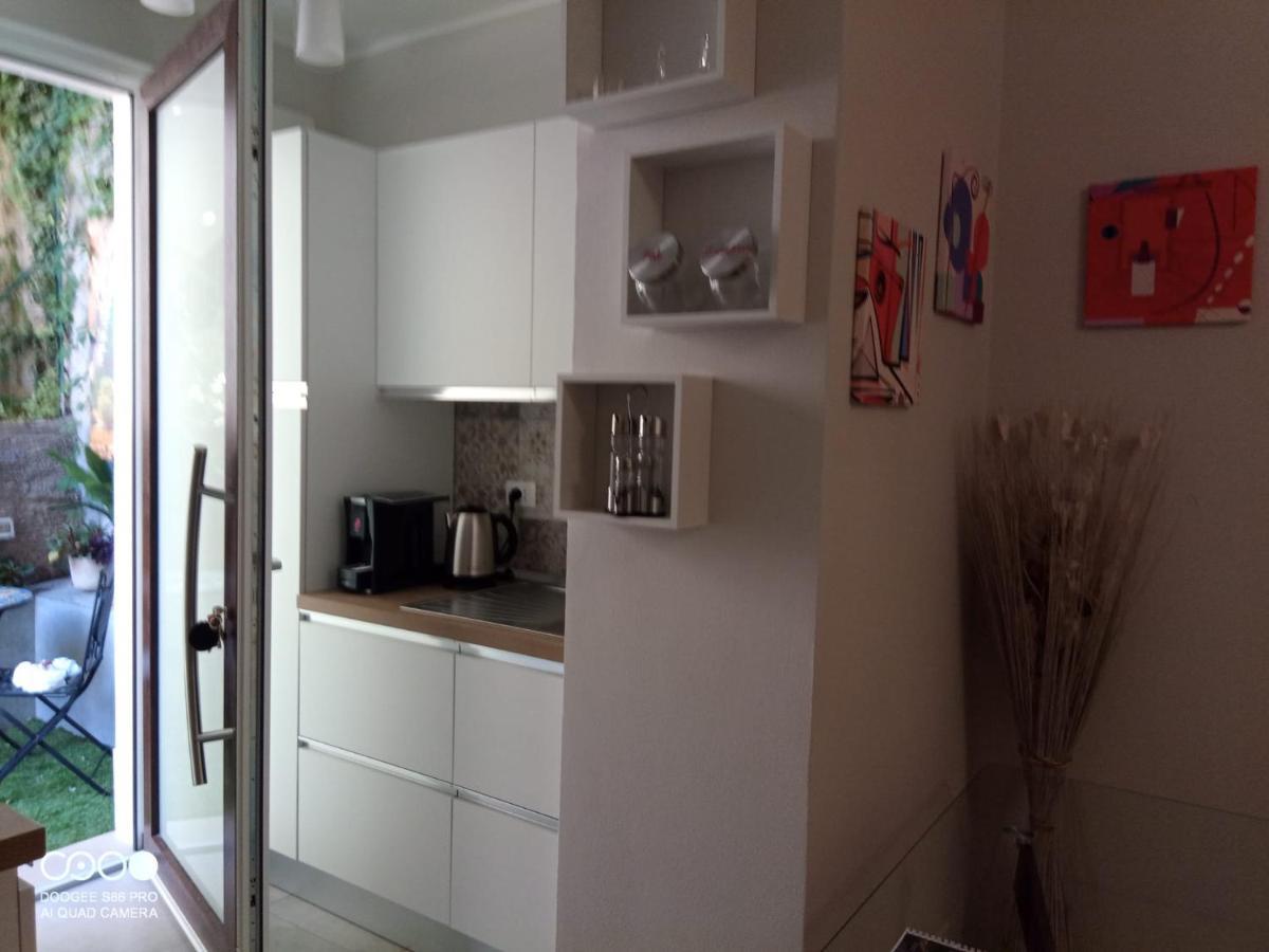 Civico 6 Apartment Peschiera del Garda Bagian luar foto