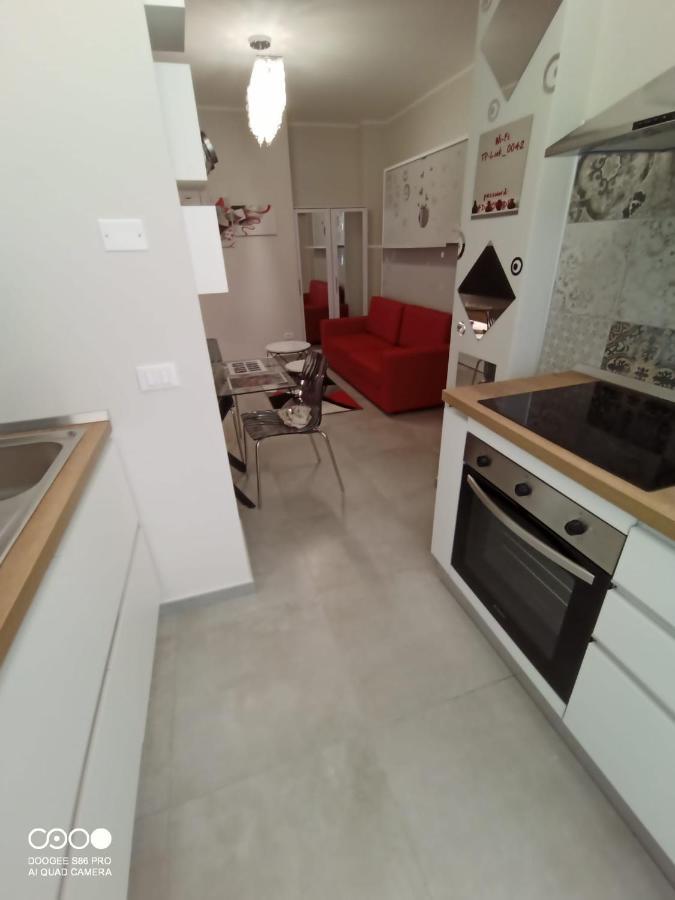 Civico 6 Apartment Peschiera del Garda Bagian luar foto